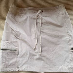 Women's Beige Skorts New without tag Size Medium